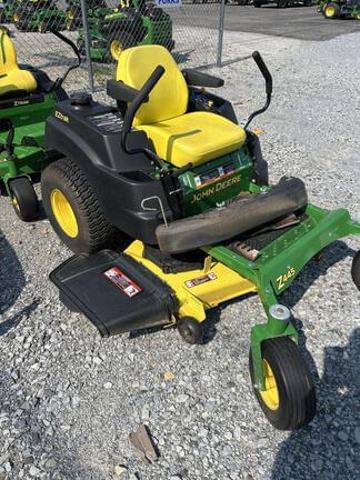 Image of John Deere Z445 equipment image 1