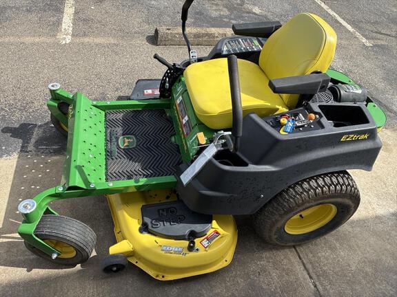 Image of John Deere Z445 equipment image 1