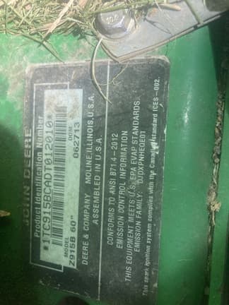 Image of John Deere Z915B equipment image 1