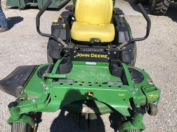 2013 John Deere Z925M Equipment Image0