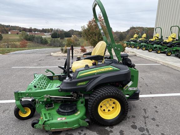 Image of John Deere Z930M equipment image 1