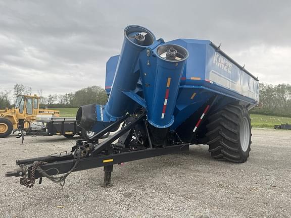 Image of Kinze 1100 equipment image 2