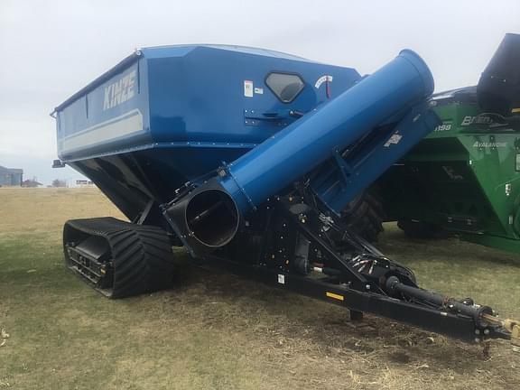 Image of Kinze 1100 equipment image 1