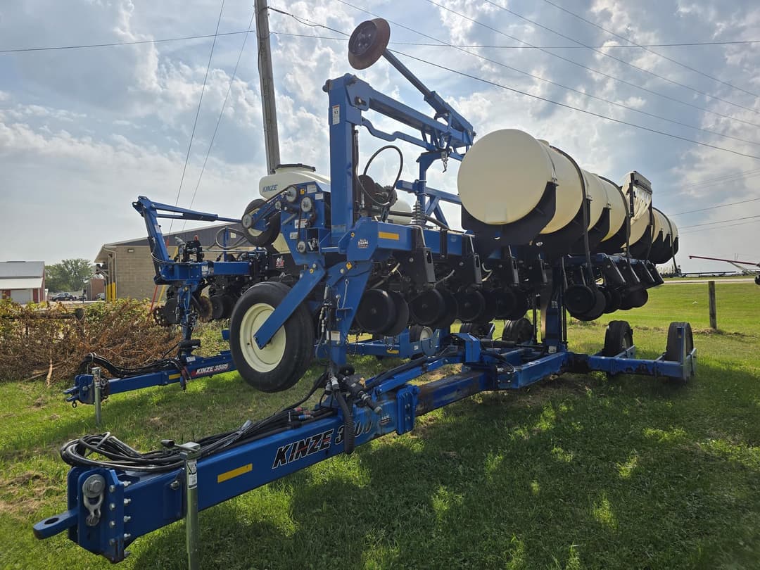Image of Kinze 3600 Primary image