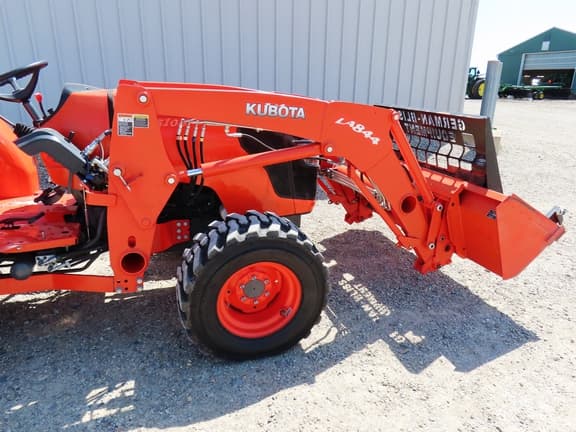 Image of Kubota MX5100 equipment image 3