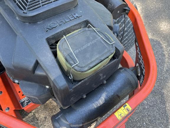 Image of Kubota ZG123S equipment image 3