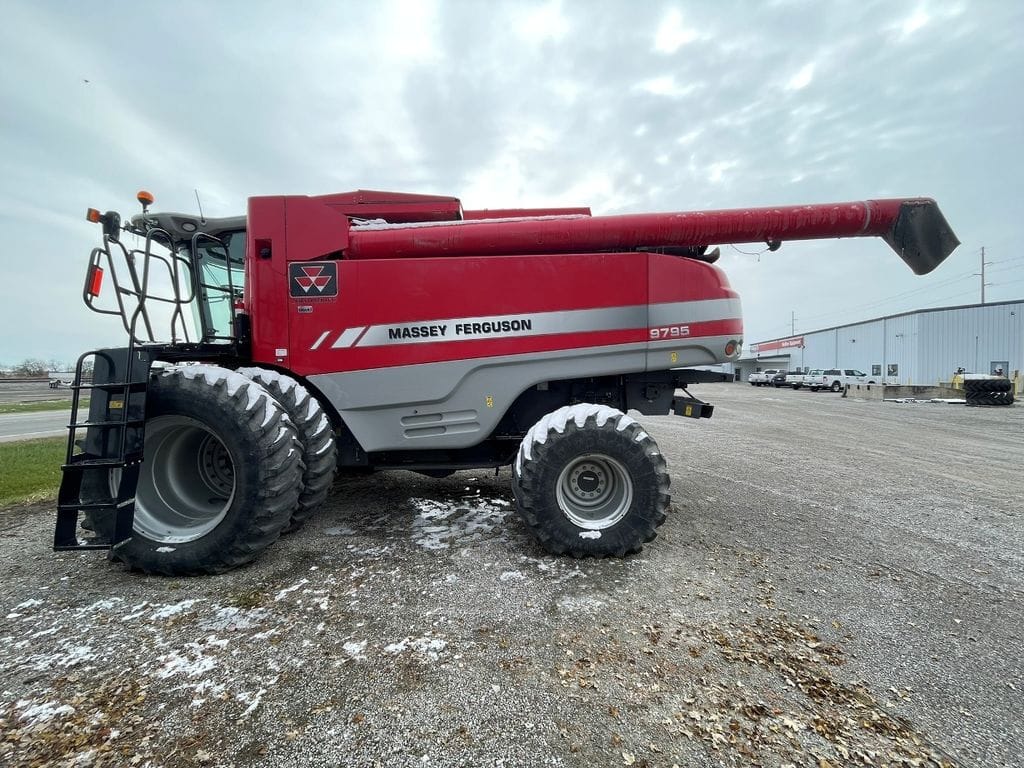2013 Massey Ferguson 9795 Equipment Image0