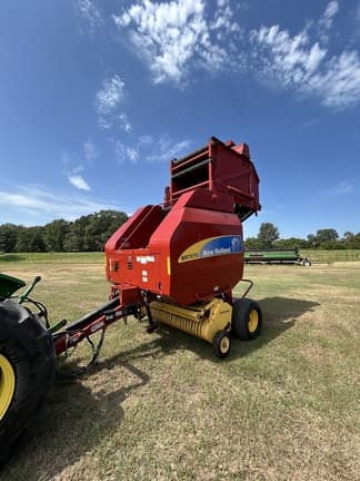 Image of New Holland BR7070 Primary image