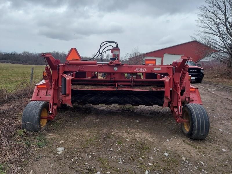 2013 New Holland H7460 Equipment Image0