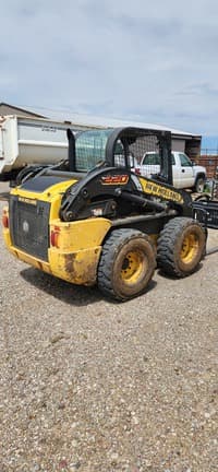 Image of New Holland L220 equipment image 2