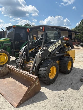 2013 New Holland L223 Equipment Image0