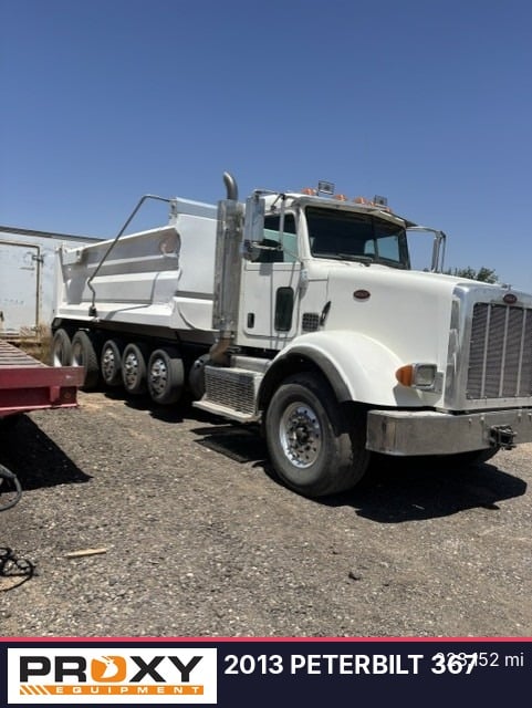 2013 Peterbilt 365 Equipment Image0