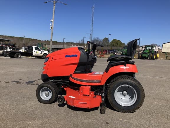 Image of Simplicity Broadmoor equipment image 3