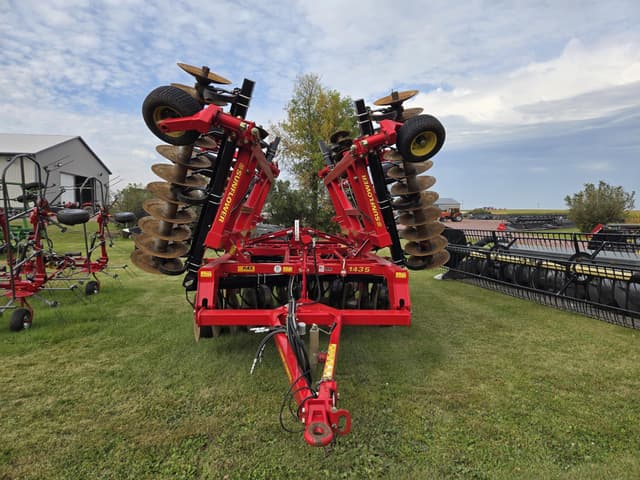 Image of Sunflower 1435 equipment image 1