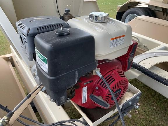 Image of Unverferth 3750XL equipment image 4