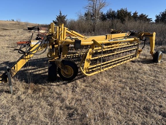 2013 Vermeer R2800 Equipment Image0