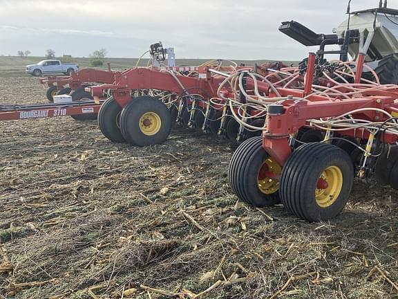 Image of Bourgault 3710 equipment image 1