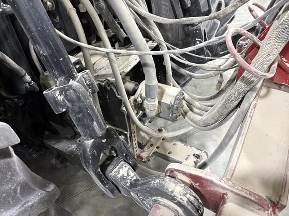 Image of Case IH 1255 equipment image 4