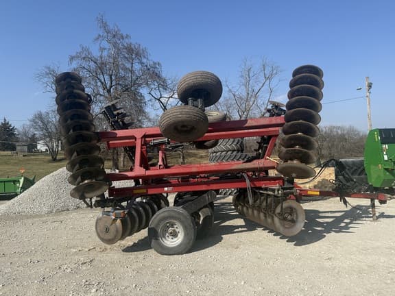 Image of Case IH 330 equipment image 1