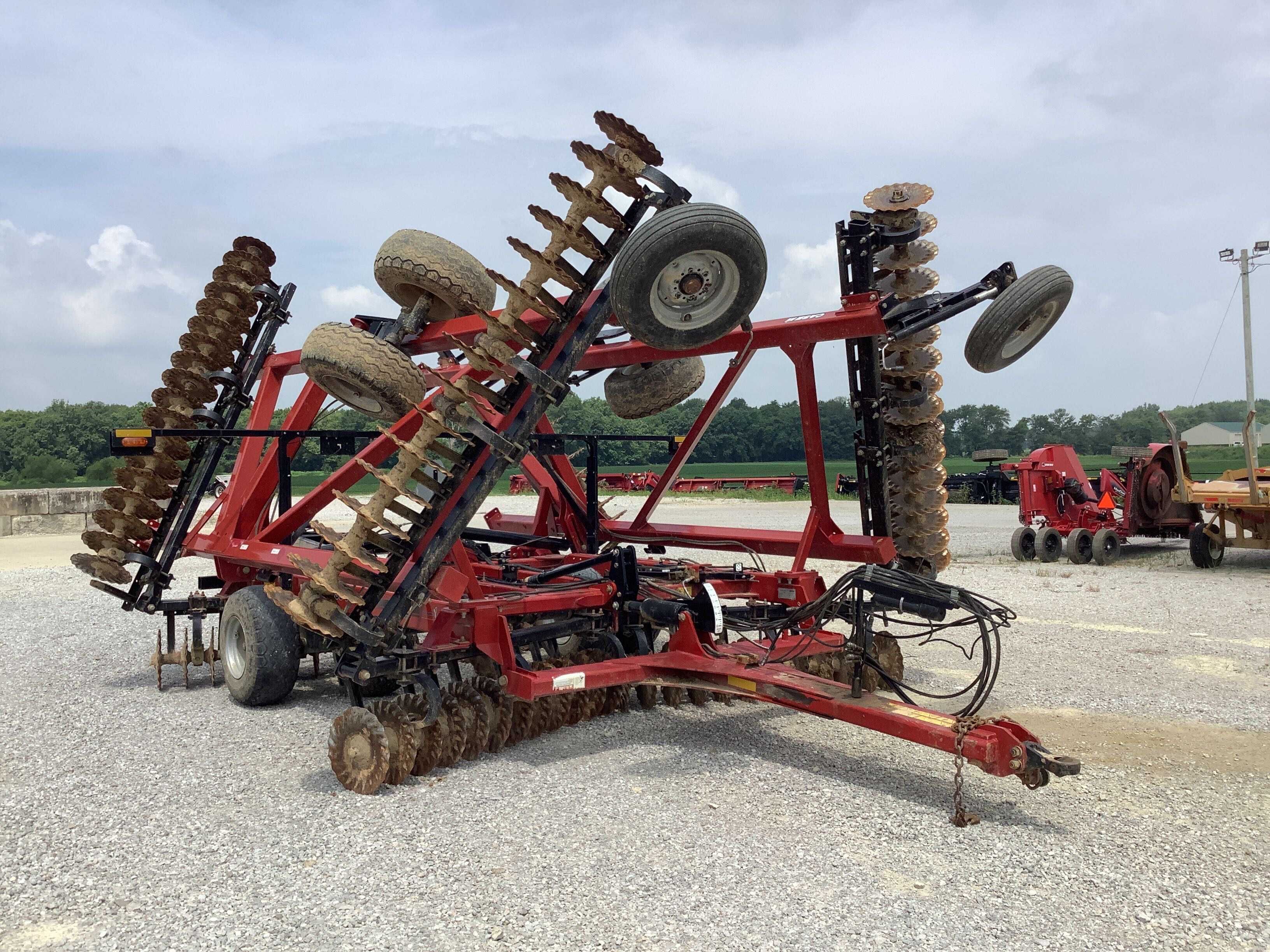 2014 Case IH 335VT Equipment Image0