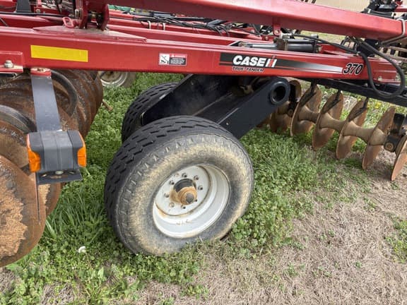 Image of Case IH 370 equipment image 3