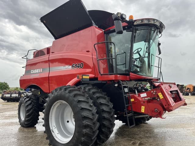 Image of Case IH 6140 equipment image 1