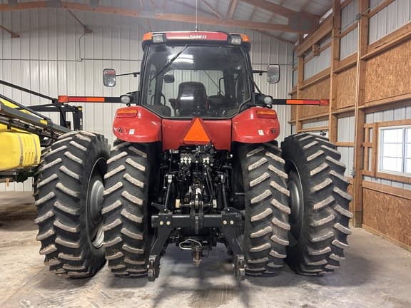 Image of Case IH Magnum 210 equipment image 3