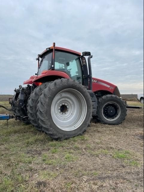 Image of Case IH Magnum 235 equipment image 3