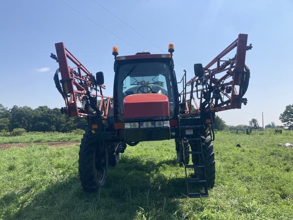 Image of Case IH 3330 Patriot equipment image 4