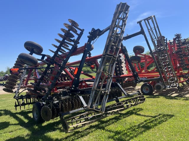 Image of Case IH 335VT equipment image 4