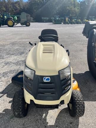 Image of Cub Cadet LTX1042 equipment image 4