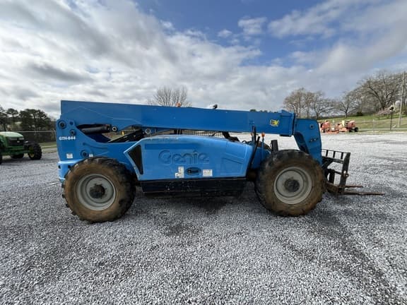 Image of Genie GTH844 equipment image 2