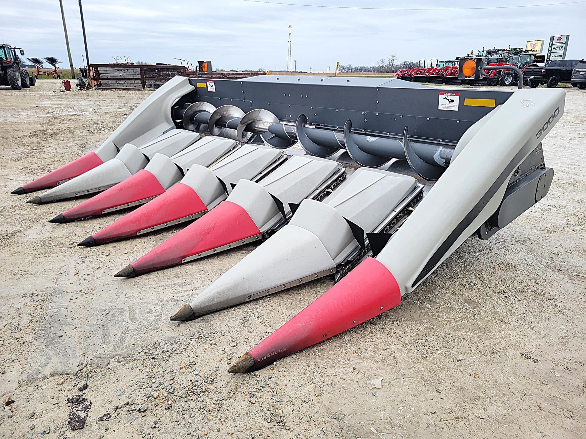 2014 Gleaner 3000 Equipment Image0