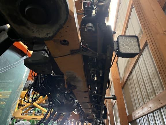 Image of Hagie STS12 equipment image 4