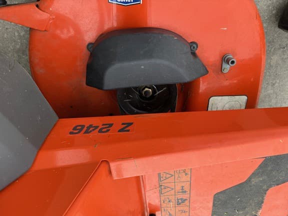 Image of Husqvarna Z246 equipment image 4