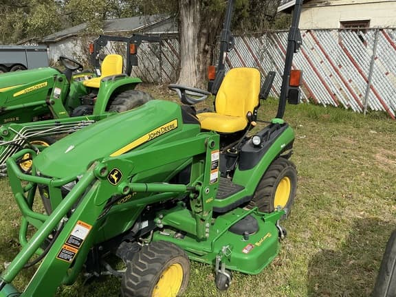 Image of John Deere 1025R equipment image 2