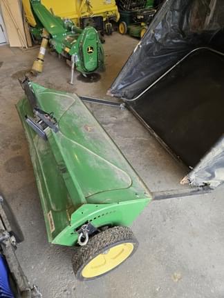Image of John Deere 1025R equipment image 3