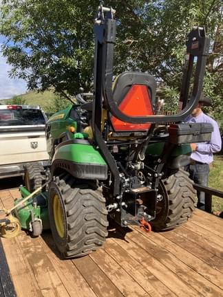 Image of John Deere 1025R equipment image 3