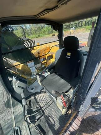 Image of John Deere 135G equipment image 3