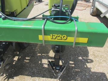 Main image John Deere 1720