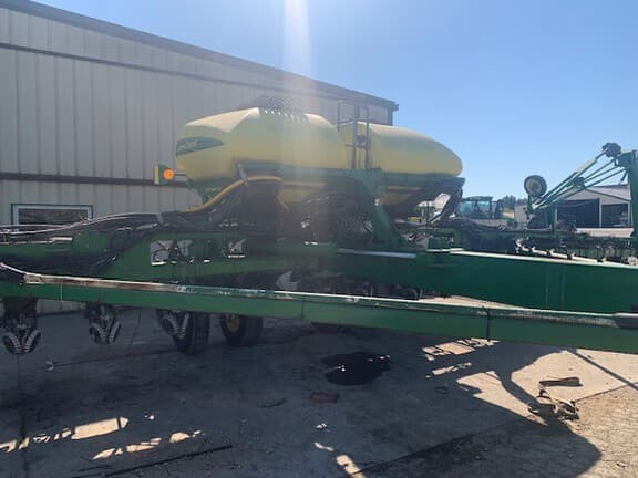 Image of John Deere 1770 equipment image 2