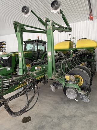 Image of John Deere 1770 equipment image 2