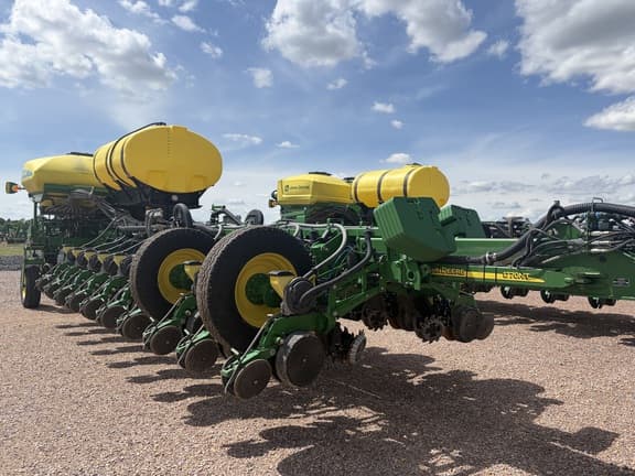 Image of John Deere 1770 Primary image