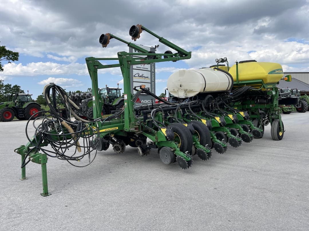 Image of John Deere 1775 Primary image