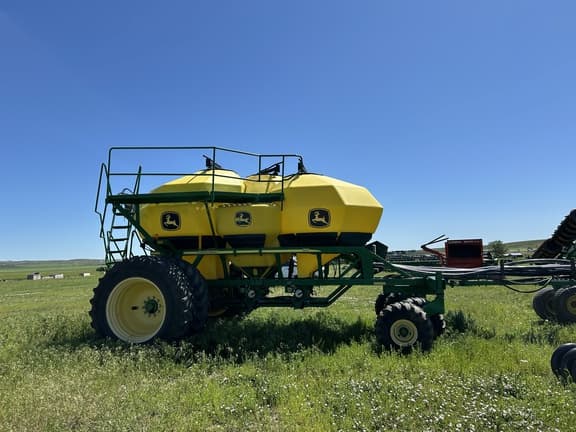 Image of John Deere 1835 equipment image 2
