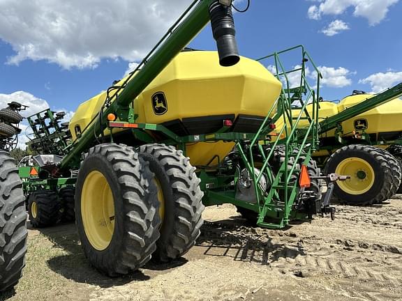 Image of John Deere 1895 equipment image 2