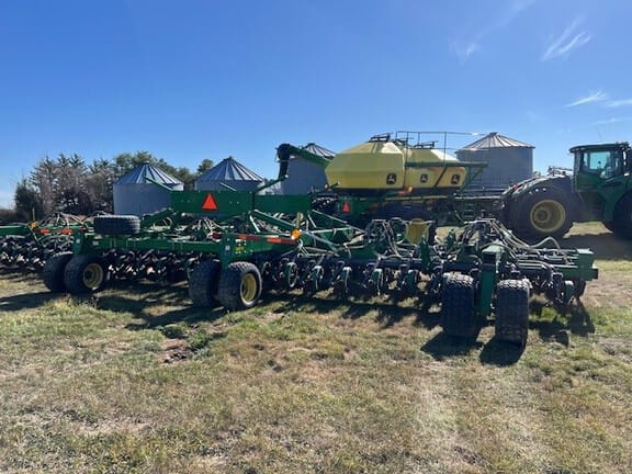 2014 John Deere 1895 Equipment Image0