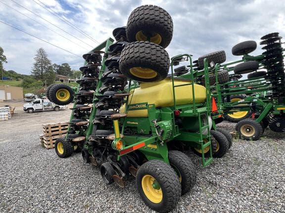 Image of John Deere 1990 equipment image 1