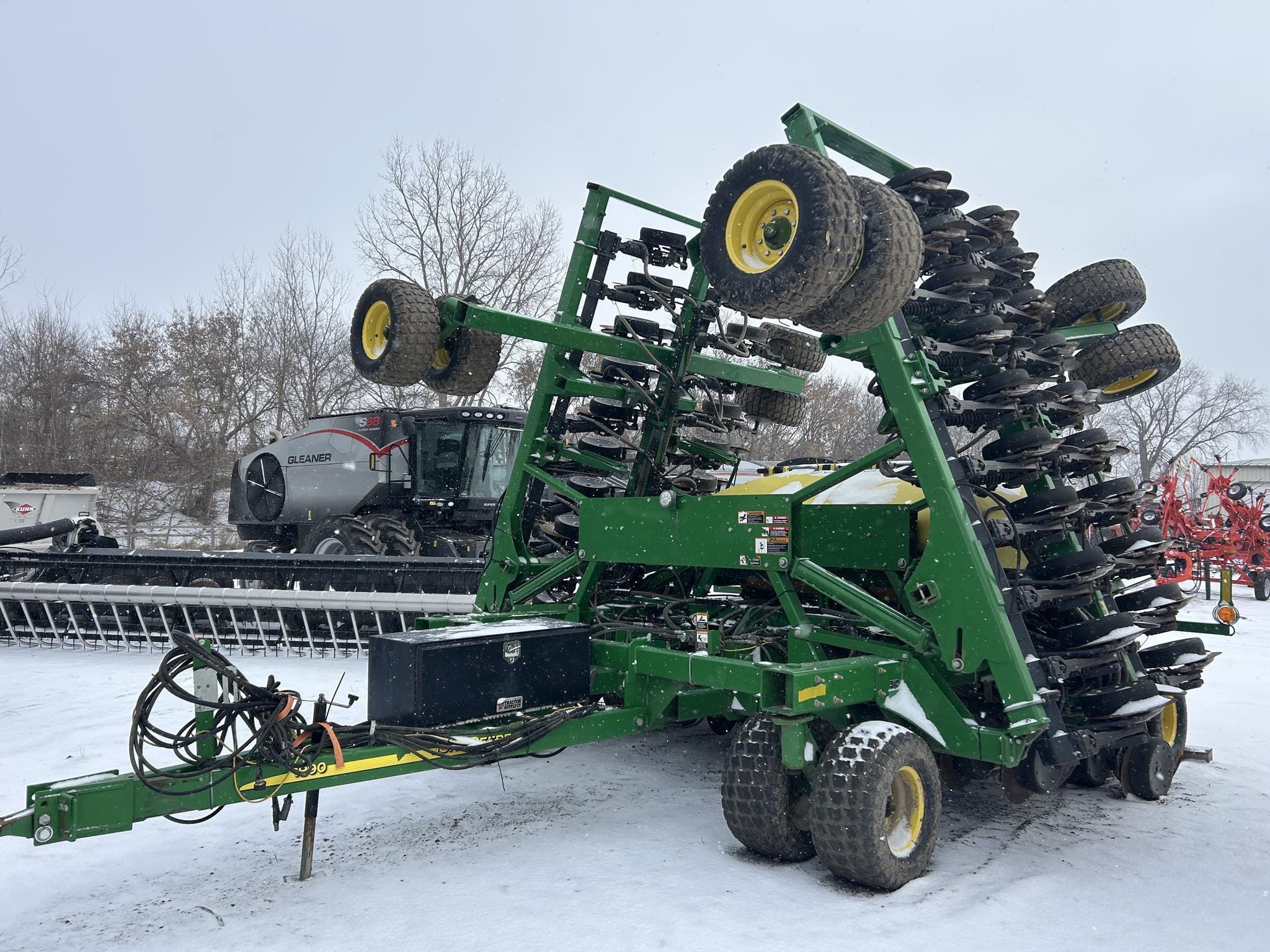 2014 John Deere 1990 Equipment Image0