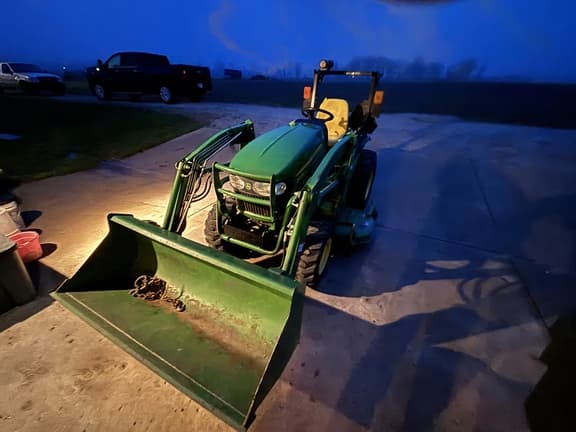Image of John Deere 2025R equipment image 2